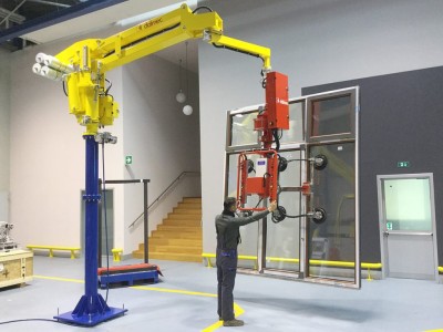 Lifturi pneumatice cu vacuum pentru paletizări și depaletizări