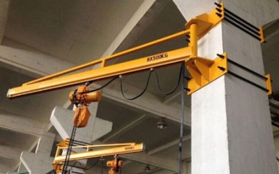 Lifturi și manipulatoare cu prindere de tavan – JIB CRANES