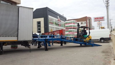 Rampe mobile pentru încărcarea cu motostivuitorul direct în camioane