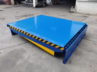 Rampe tip DOCK LEVELER