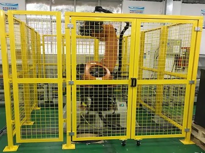 Garduri și bariere metalice pentru celule robotizate